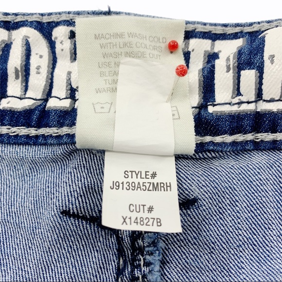 Distressed Denim Stretch Jean Shorts with Embroidered Pockets by Hydraulic - Picture 12 of 13